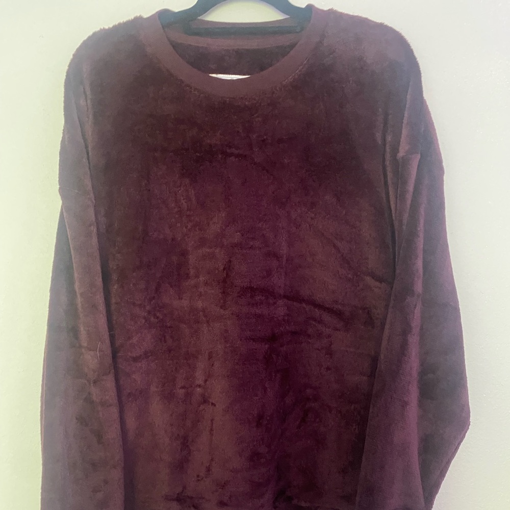 Women’s Velour Pullover